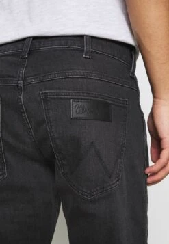 Wrangler LARSTON - Jeans Slim Fit - Like A Champ 11 Wrangler LARSTON - Jeans Slim Fit - Like A Champ -Deutschland Wrangler Verkaufs-Shop 04e19fdd95e54105a35ba81812df9126