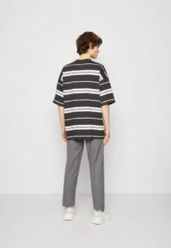 Wrangler VINTAGE TEE - T-Shirt Print - Phantom -Deutschland Wrangler Verkaufs-Shop 1441d2ed7075417e8805ae51c0c27772