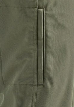 Wrangler Stoffhose - Dusty Olive -Deutschland Wrangler Verkaufs-Shop 17c4e76464704721a5181ab981ef76b7