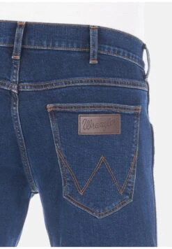 Wrangler GREENSBORO - Jeans Straight Leg - Blue Chip -Deutschland Wrangler Verkaufs-Shop 1bca868c82d140f09a7eca7870647c71
