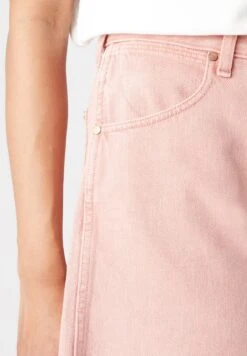 Wrangler Jeans Shorts - Rose 9 Wrangler Jeans Shorts - Rose -Deutschland Wrangler Verkaufs-Shop 1ccc248c491741d5b8e715c40340e985