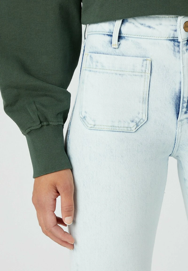 Wrangler Flared Jeans - Be The Storm 4 Wrangler Flared Jeans - Be The Storm – Bild 4