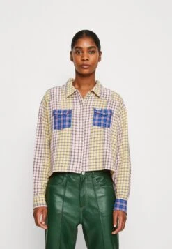 Wrangler PATCH BOXY WORK SHIRT - Hemdbluse - Fuchsia Rose