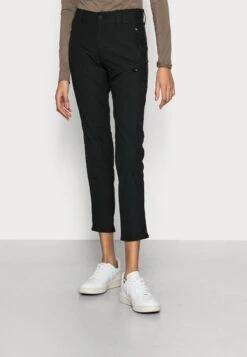 Wrangler Stoffhose - Black -Deutschland Wrangler Verkaufs-Shop 2ab2d970b26a4ab39820ec921baf20e2 1