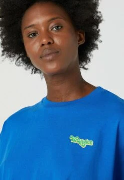 Wrangler BOXY - T-Shirt Print - Nautical Blue -Deutschland Wrangler Verkaufs-Shop 2e240a789d534727ba13f55cb40db85d