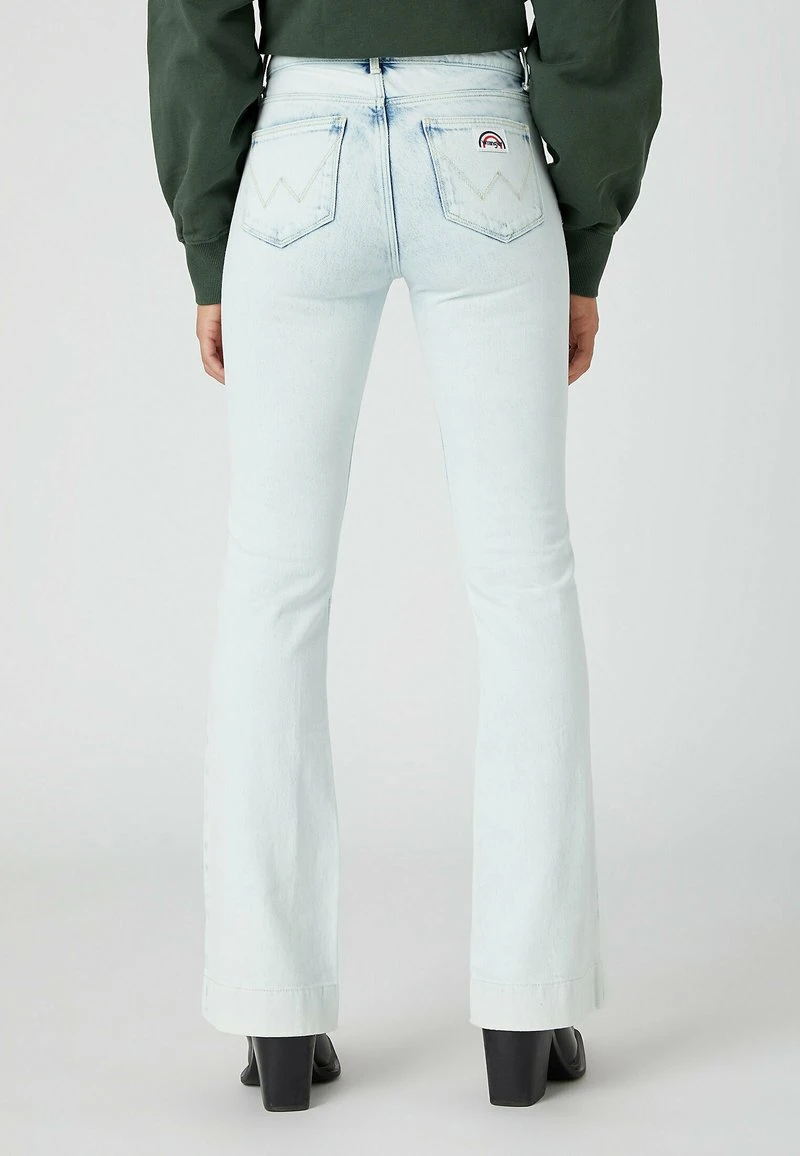 Wrangler Flared Jeans - Be The Storm 3 Wrangler Flared Jeans - Be The Storm – Bild 3