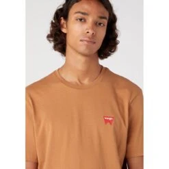 Wrangler T-Shirt »SIGN OFF« 6 Wrangler T-Shirt »SIGN OFF« -Deutschland Wrangler Verkaufs-Shop 34b4f318b5b53943f116f023dd05d45a