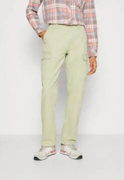 Wrangler CASEY JONES - Cargohose - Tea Leaf