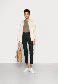 Deutschland Wrangler Verkaufs-Shop -Deutschland Wrangler Verkaufs-Shop 3b5ac6278d894515b6740a98873bb980