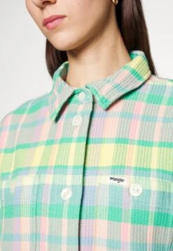 Wrangler WAFFLE SHAKET - Bomberjacke - Powder Blue -Deutschland Wrangler Verkaufs-Shop 3e241e21c3794c01851cc296a01635f1