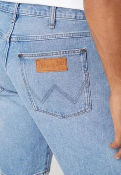 Wrangler FRONTIER SHORT - Jeans Shorts - Eightball -Deutschland Wrangler Verkaufs-Shop 43c69bd923a849c2ae66ed48d04ca51c