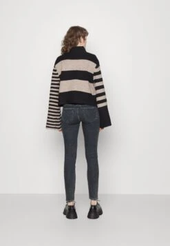 Wrangler Jeans Skinny Fit - Blue