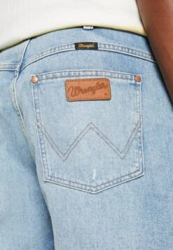 Wrangler FRONTIER SHORT - Jeans Shorts - Sunfade -Deutschland Wrangler Verkaufs-Shop 70a9b77d2a864bf28fca0fc2b771b507