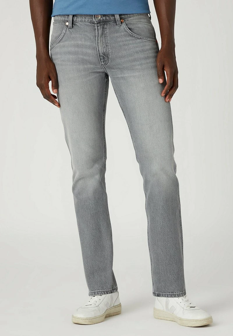 Wrangler Jeans Straight Leg - Silver Lining 1 Wrangler Jeans Straight Leg - Silver Lining