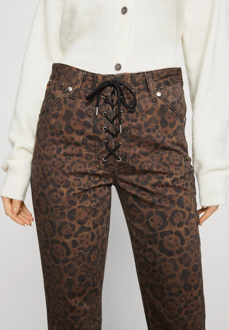 WRANGLER X FENDER WESTWARD - Flared Jeans - Dark Brown 4 WRANGLER X FENDER WESTWARD - Flared Jeans - Dark Brown – Bild 4