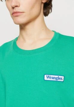Wrangler LOGO TEE - T-Shirt Basic - Leprechaun Green 11 Wrangler LOGO TEE - T-Shirt Basic - Leprechaun Green -Deutschland Wrangler Verkaufs-Shop 7fb009dba28448f998ccf0e9b60c6ac4