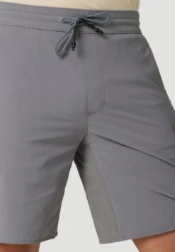 Wrangler ALL TERRAIN GEAR MIX MATERIAL SHORT - Shorts - Quiet Shade -Deutschland Wrangler Verkaufs-Shop 804e747c27f14ec89ebb29587f8e767c