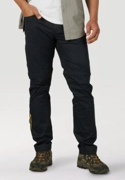 Wrangler ALL TERRAIN GEAR PACKABLE ZIPOFF CARGO - Stoffhose - Black