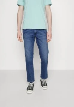 Wrangler GREENSBORO - Jeans Straight Leg - Smoke Sea