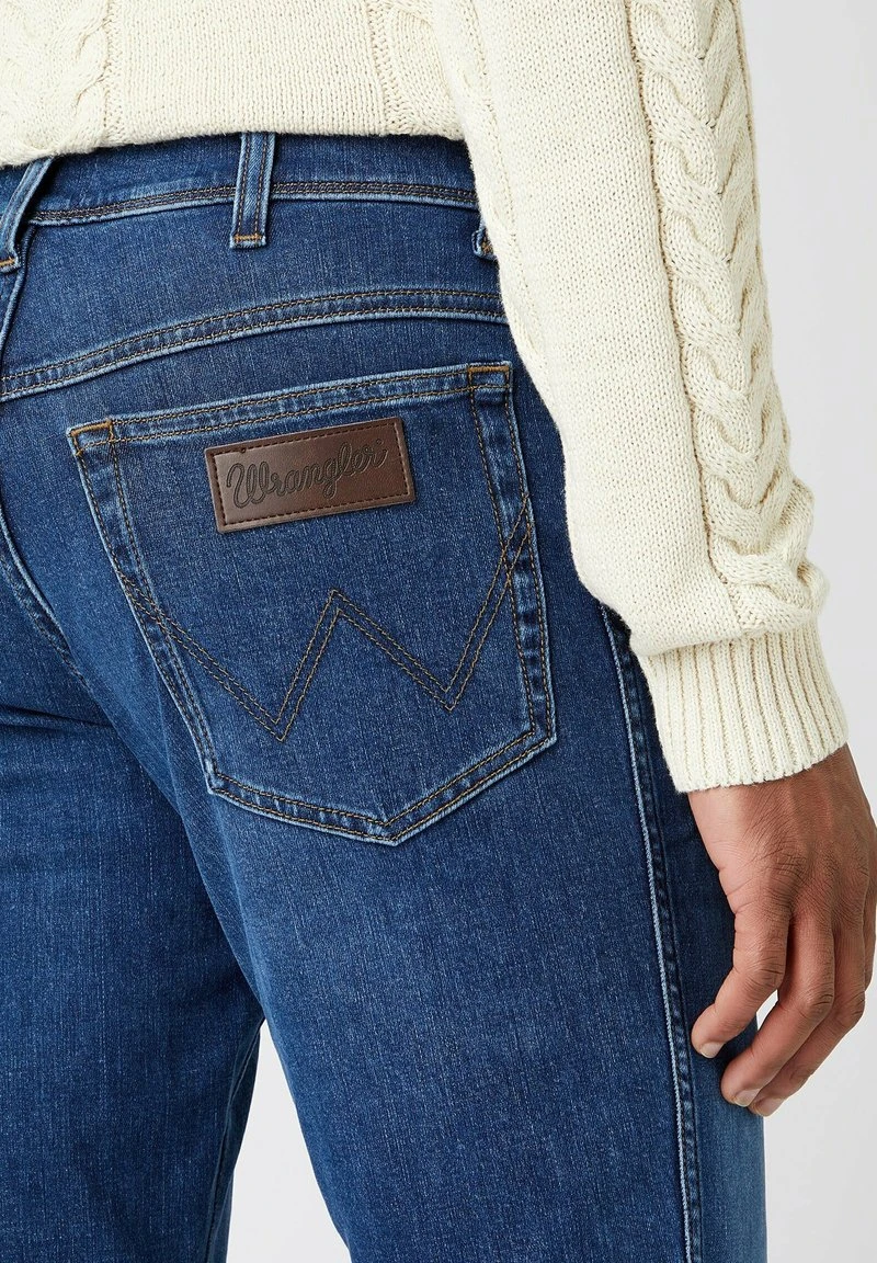 Wrangler Jeans Straight Leg - Blau Denim 4 Wrangler Jeans Straight Leg - Blau Denim – Bild 4