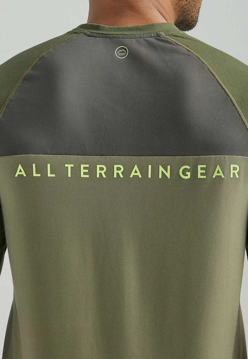 Wrangler SS HYBRID TEE - T-Shirt Print - Dusty Olive 5 Wrangler SS HYBRID TEE - T-Shirt Print - Dusty Olive – Bild 5