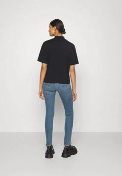 Wrangler Jeans Skinny Fit - Snuggle Bug -Deutschland Wrangler Verkaufs-Shop c236ececc0114f02bd7c52a14849abc1