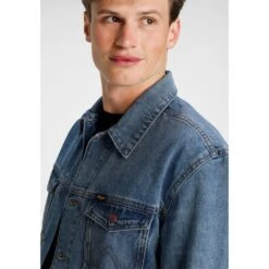 Wrangler Jeansjacke -Deutschland Wrangler Verkaufs-Shop ce7e580a6ae7a7841def346f24d51b03