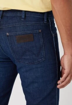 Wrangler Jeans Straight Leg - Soft Rock 10 Wrangler Jeans Straight Leg - Soft Rock -Deutschland Wrangler Verkaufs-Shop ddbe1f440b8a4e18ab8dfe3b93e1380a