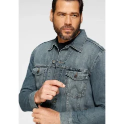 Wrangler Jeansjacke »WESTERN DENIM JACKET« 8 Wrangler Jeansjacke »WESTERN DENIM JACKET« -Deutschland Wrangler Verkaufs-Shop e9dd0805f1ca25a35b1c3153c2978237