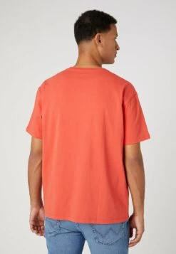 Wrangler SLOGAN - T-Shirt Print - Light Red 8 Wrangler SLOGAN - T-Shirt Print - Light Red -Deutschland Wrangler Verkaufs-Shop ff768087ef6e4f928bba39a290f66daf